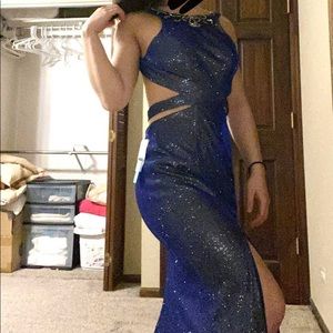 BRAND NEW BEAUTIFUL EVENING GOWN/PROM DRESS!